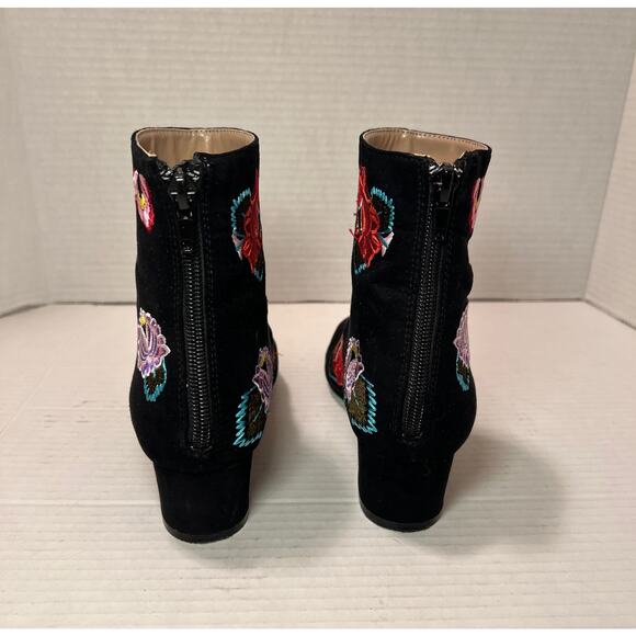 Betsey Johnson Twiggy Floral Embroidered Boho Booties Black Size 6 M - Picture 5 of 10